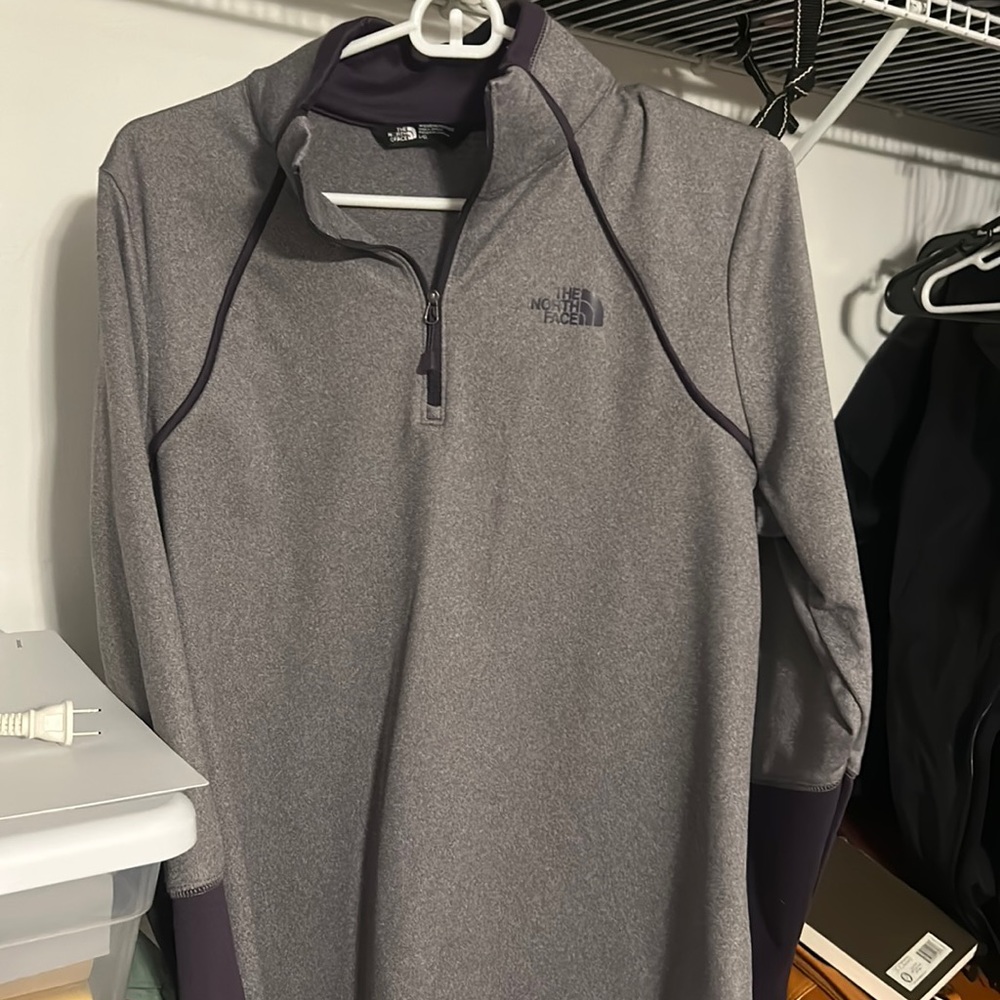 Women’s North Face 1/4 zip purple